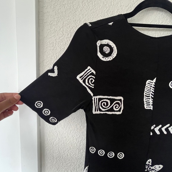 Es Se Maxi Dress Womens SMALL Black Slinky Long Fish Coastal Aztec Print Boho - Picture 2 of 6